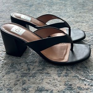 DOLCE VITA Square Toed Thong Heels NWOT